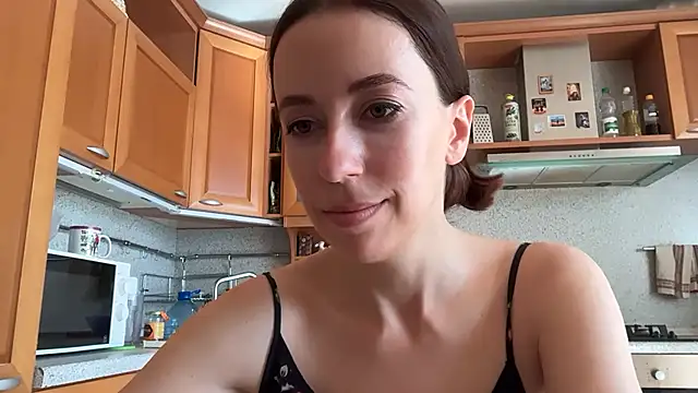 Flamingo_Queen Live XXX Chat