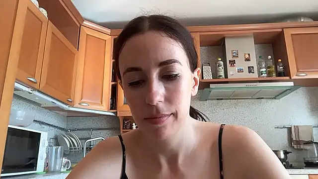 Flamingo_Queen's Live XXX Chat