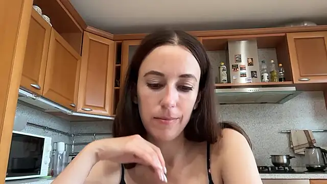 Flamingo_Queen's Live XXX Chat
