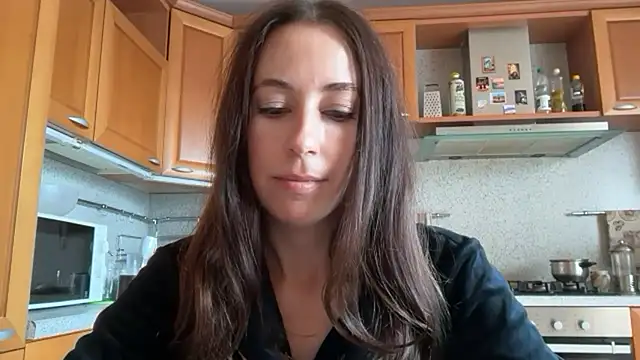 XXX chat uživo modela Flamingo_Queen