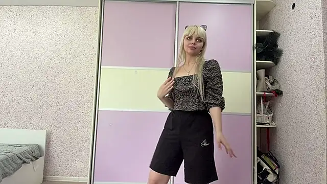 LucilleGrammont 现场XXX聊天
