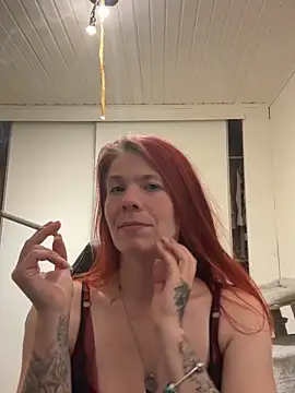 LisaLuxx Chat XXX live