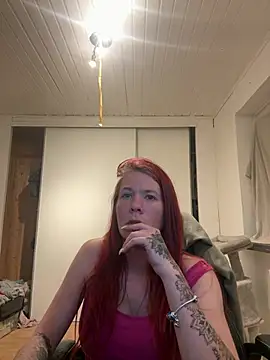 LisaLuxxn Webbikameraesitys