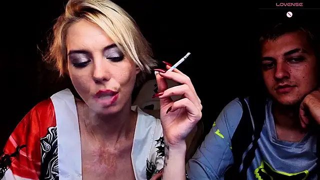 Blondicen Webbikameraesitys