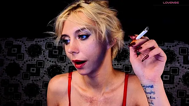 Blondice Adlı Modelin Canlı XXX Sohbeti