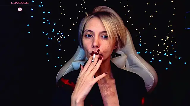Blondice Chat XXX in diretta