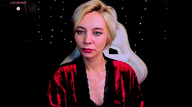 Blondice Chat XXX in diretta