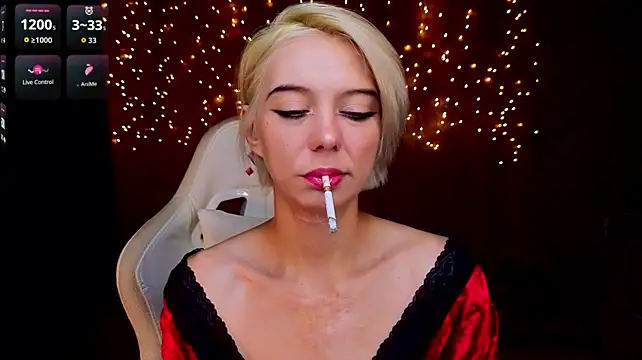 Blondice's Live XXX Chat