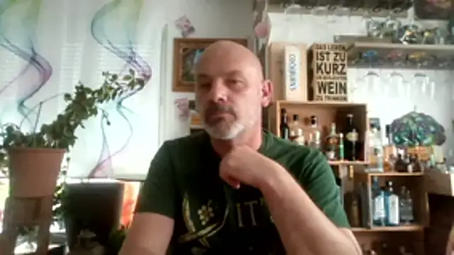 Pokazy przed kamerką – MathiasBW