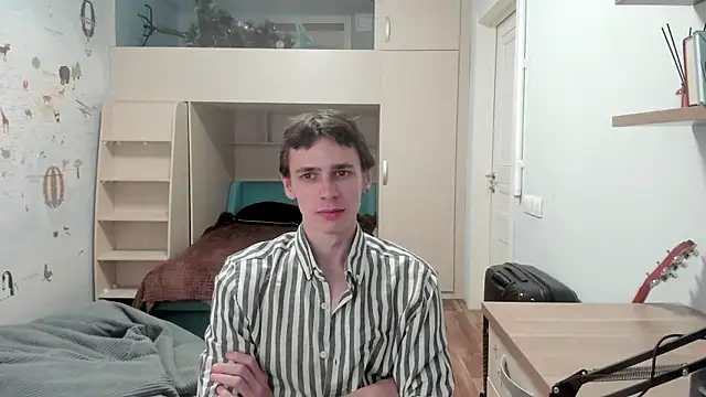 urgoddessboy: διαδικτυακό σόου στην κάμερα