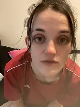 Chat XXX en directo de LeonieClairee