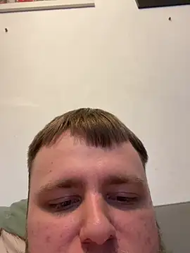 BigDickLiam12 在線直播表演