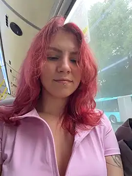-Straycat-'s Live XXX Chat