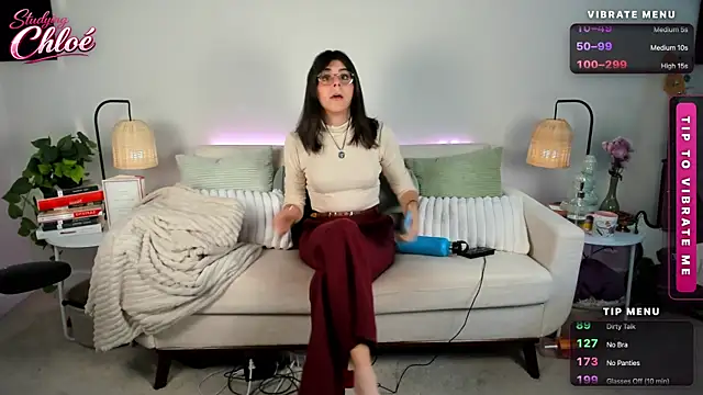 itschloelaurent's Webcam Show