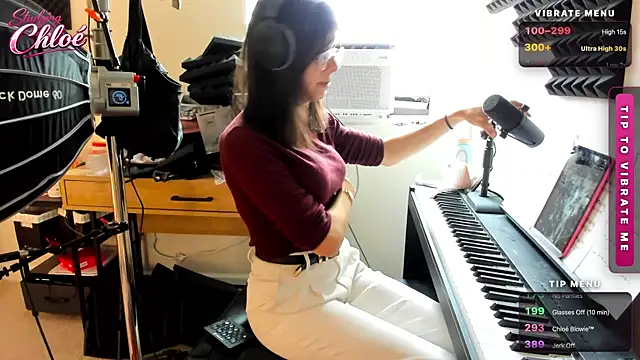 itschloelaurent Webcam Show