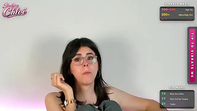 itschloelaurent Show Webcam