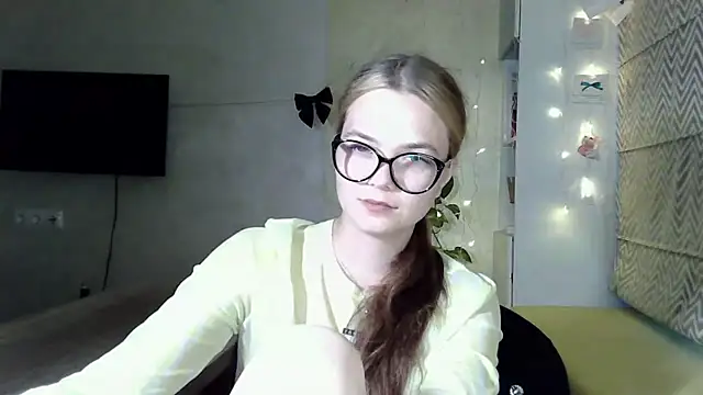 AvrilGillig's Live XXX Chat