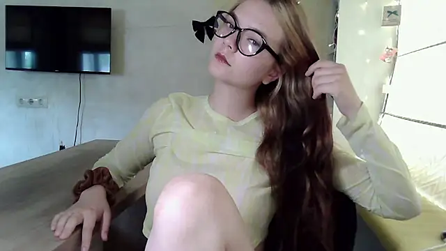 AvrilGillig's Live XXX Chat