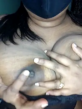 ava_richard 在線直播表演