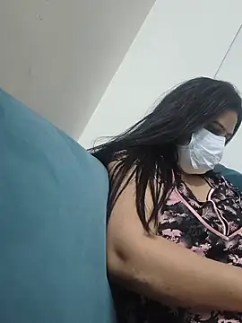 Show modela Dr_monika na web-kameri