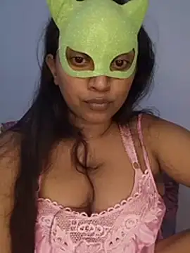Show modela sldoni na web-kameri