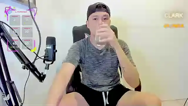 clarkdangerous Show Webcam