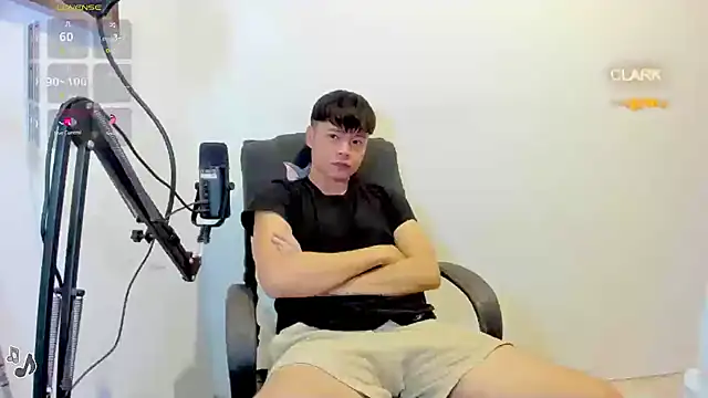clarkdangerous 在線直播表演