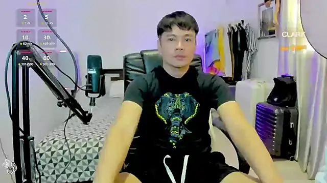 clarkdangerous 在線直播表演