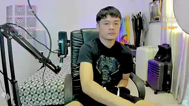 clarkdangerous 在線直播表演