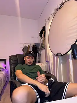 clarkdangerous Adlı Modelin Web Kamerası Şovu