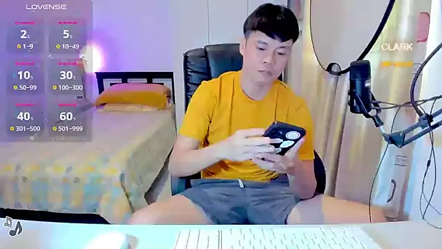 clarkdangerous 在線直播表演
