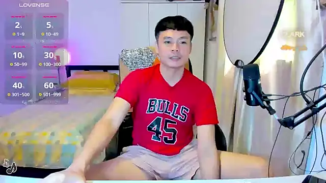 clarkdangerous 在線直播表演