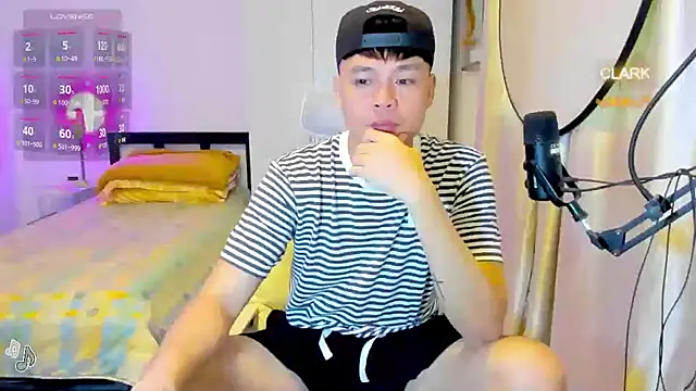 clarkdangerous webkamerás műsora