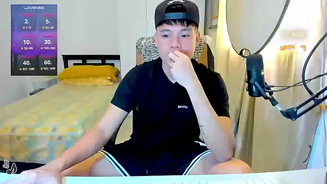 clarkdangerous webkamerás műsora