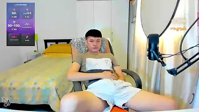 clarkdangerous Adlı Modelin Web Kamerası Şovu