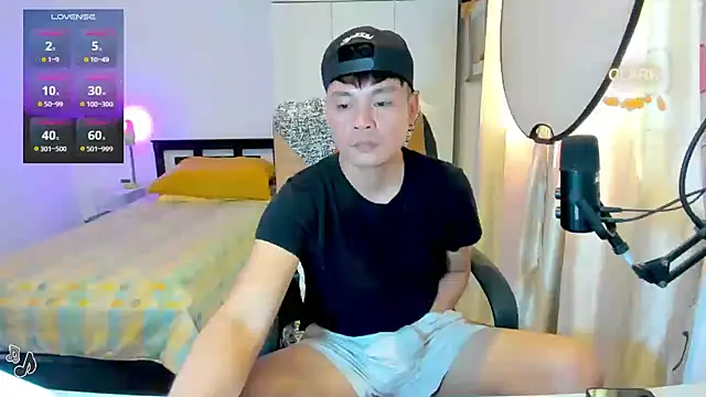 clarkdangerous Adlı Modelin Web Kamerası Şovu