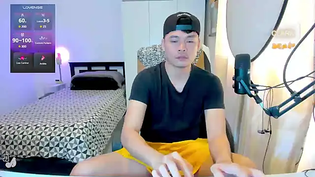 clarkdangerous Adlı Modelin Web Kamerası Şovu