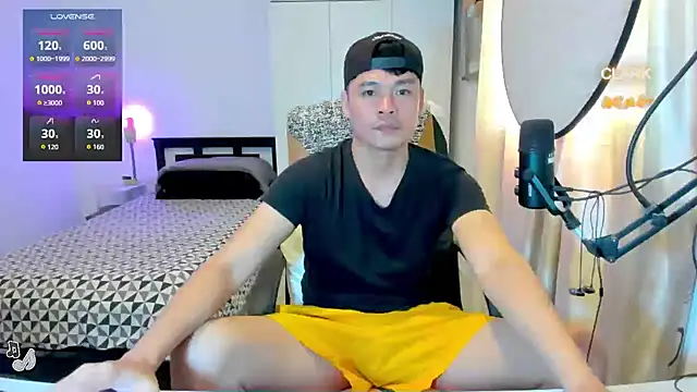 clarkdangerous webkamerás műsora