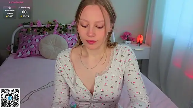 AngelBlaze Adlı Modelin Canlı XXX Sohbeti