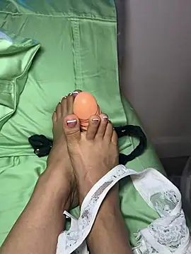 prettytoesfreak: διαδικτυακό σόου στην κάμερα