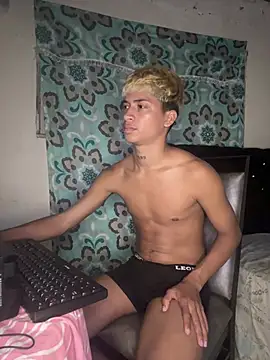 THE_KING_KEY1's Webcam Show