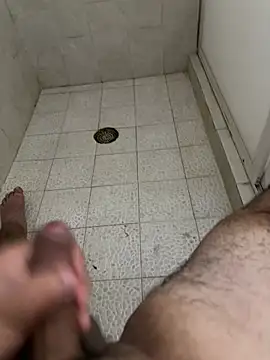 OMHB03: διαδικτυακό σόου στην κάμερα