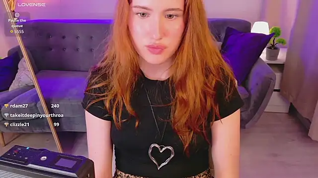 ChloeAster Webcam show