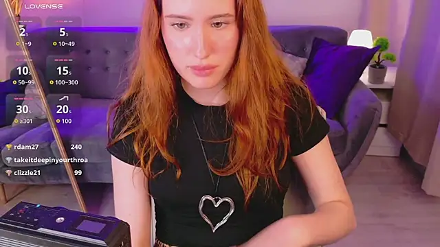 ChloeAster Adlı Modelin Canlı XXX Sohbeti