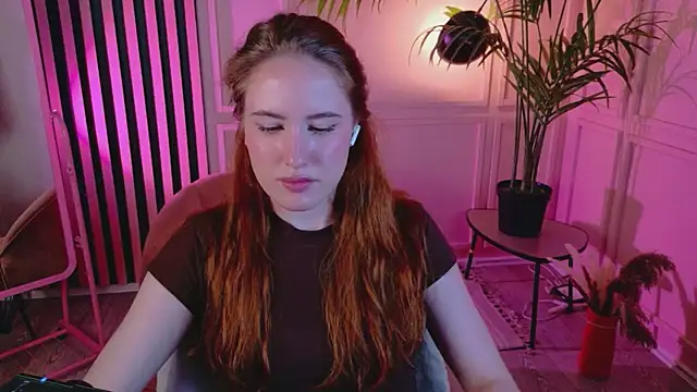ChloeAster's Live XXX Chat