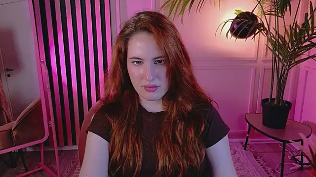 دردشة ChloeAster الجنسية المباشرة