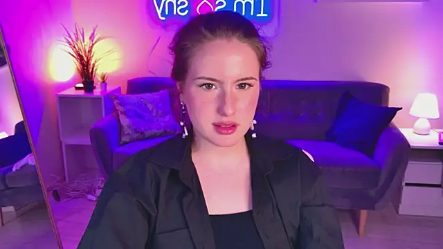 ChloeAster Chat XXX in diretta