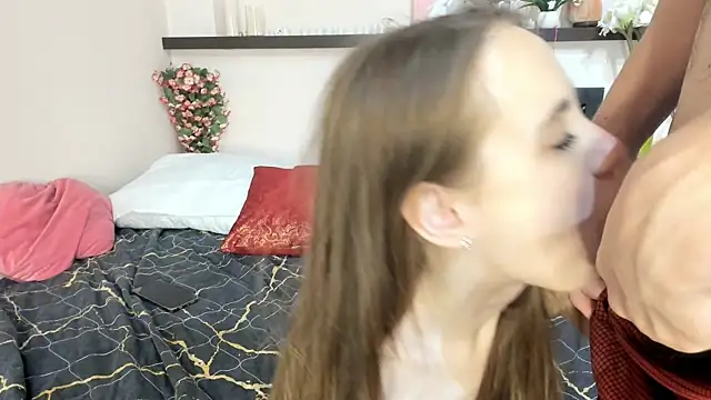 4u4Love Adlı Modelin Web Kamerası Şovu