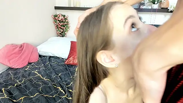 4u4Love Adlı Modelin Web Kamerası Şovu
