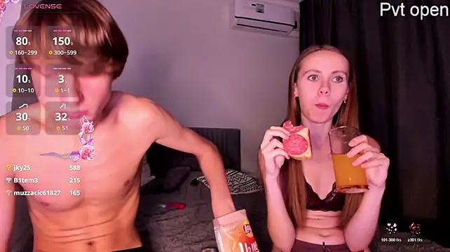 4u4Love's Webcam Show